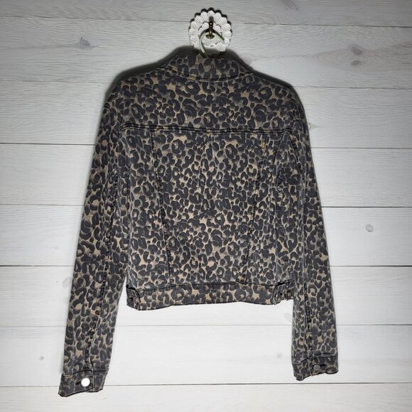NWT Ashley Mason Women M Cheetah Print Distressed Denim Button Up Jacket. - Picture 4 of 5